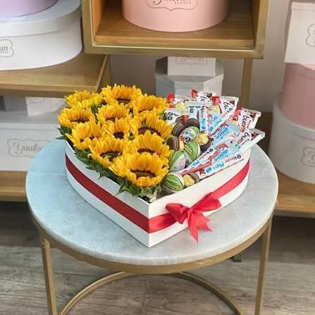 Caja floral + chocolates